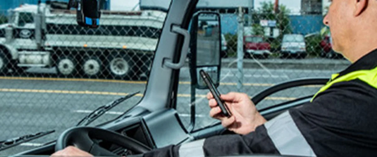 How can distracted truck drivers cause serious accidents?